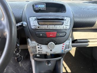 Toyota Aygo 1.0 5 deurs, airco picture 8