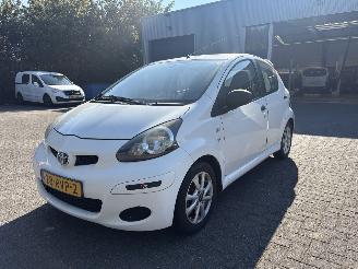 škoda osobní automobily Toyota Aygo 1.0 5 deurs, airco 2011/8