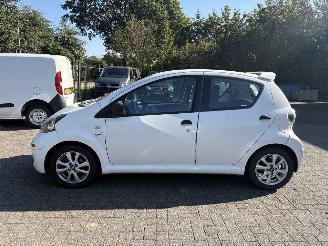 Toyota Aygo 1.0 5 deurs, airco picture 3