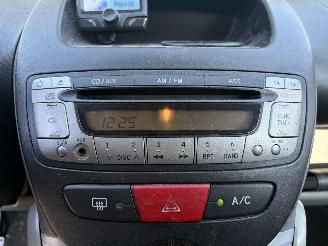 Toyota Aygo 1.0 5 deurs, airco picture 6