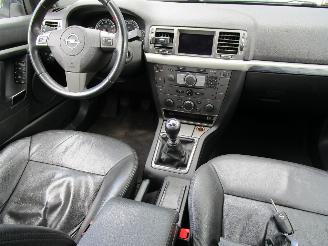 Opel Vectra 1.8 Leder Navi Clima picture 10