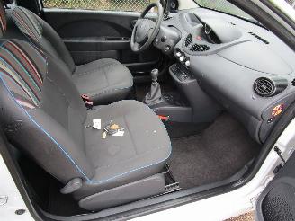 Renault Twingo Airco Radio/CD picture 13