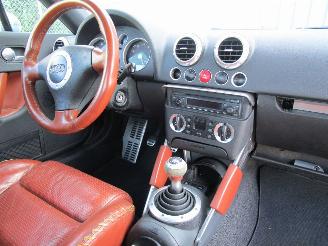 Audi TT 1.8 5V Turbo Cabrio Quattro 224 PK 6-Bak picture 8