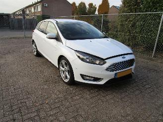 Ford Focus 1.0 Navi Clima 6-Bak picture 3