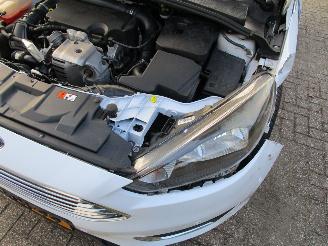 Ford Focus 1.0 Navi Clima 6-Bak picture 8