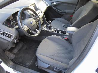 Ford Focus 1.0 Navi Clima 6-Bak picture 14