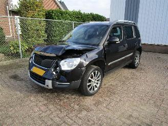 Vaurioauto  passenger cars Skoda Yeti 1.2 TSI Navi Clima 6-Bak 2013/8