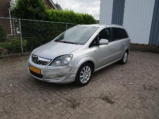 Damaged car Opel Zafira 1.8 Navi Airco 7-Pers. 2012/1