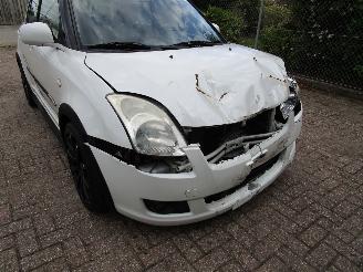 Suzuki Swift 1.3 Airco 5-Drs Parelmoer wit picture 5
