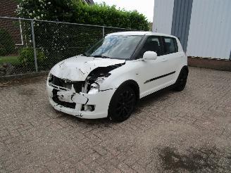 Unfallwagen Suzuki Swift 1.3 Airco 5-Drs Parelmoer wit 2009/1