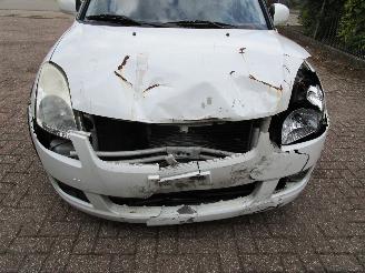 Suzuki Swift 1.3 Airco 5-Drs Parelmoer wit picture 6