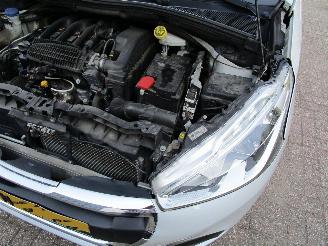 Peugeot 208 1.2 Navi Airco Parelmoer Wit 5-Drs picture 8