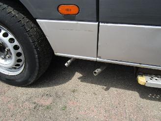 Volkswagen Crafter 2.5 TDI Automaat met rolstoellift picture 10