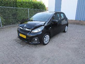 Vaurioauto  passenger cars Peugeot 108 Airco Radio/CD 5-Drs 2016/2