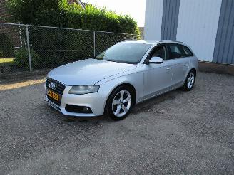 Voiture accidenté Audi A4 2.0TDI Navi Clima 6-Bak 2012/3