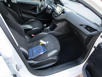 Peugeot 208 1.2 Navi Airco Parelmoer 5-Drs picture 13