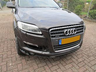 Audi Q7 4.2 FSI Quattro 5+2 picture 7
