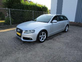 uszkodzony samochody osobowe Audi A4 2.0 TDI Navi Clima 6-Bak Schadevrij 2012/3