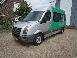 Vaurioauto  passenger cars Volkswagen Crafter 2.5 TDI Navi Airco Rolstoelvervoer 2010/5