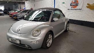 Vaurioauto  passenger cars Volkswagen Beetle 1.6 CABRIO  BENZ 1.595CC 75KW 102PK 2006/6