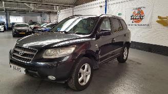 Damaged car Hyundai Santa Fe 2.7 V6 24V 4x4 SUV AUT  BENZ 2.656CC 139KW 189PK 2006/3