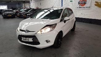 uszkodzony samochody osobowe Ford Fiesta 1.4 16V  BENZ 1.388CC 71KW 97PK 2010/8