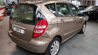 Mercedes A-klasse 1.7 A-170 5-DRS AUT 4DRS BENZ 1.699CC 85KW 116 PK picture 4