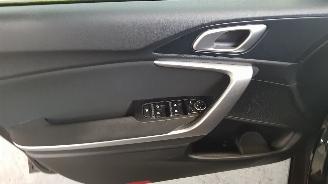 Kia Ceed 1.4 T-GDI 16V 4DRS BENZ 1.353CC 103KW 140PK picture 8