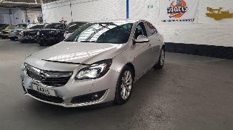 Auto incidentate Opel Insignia 1.6 CDTI 16V SEDAN 4DRS DSL 1.598 CC 100 KW 136 PK 2017/5