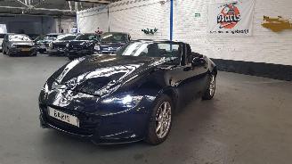 Schadeauto Mazda MX-5 1.5 SKYACTIV G-131 16V CABRIO  BENZ 1.496CC 96KW 131PK 2016/6