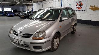 Unfallwagen Nissan Almera-tino 2.0 16V AUTOMAAT CVT MPV  BENZ 1.998CC 100KW 136PK 2003/3