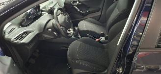 Peugeot 208 1.2 PureTech Active picture 8