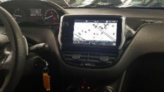 Peugeot 208 1.2 PureTech Active picture 10