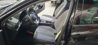 Seat Leon Leon Sportstourer 2.0 TDI Style Business Intense picture 8