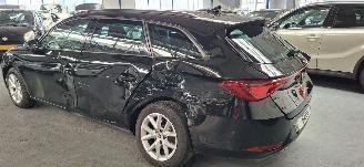 Seat Leon Leon Sportstourer 2.0 TDI Style Business Intense picture 6