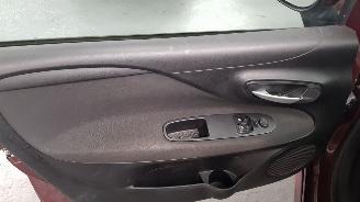 Fiat Punto 1.4  BENZ 1.368CC 57KW 77PK picture 8