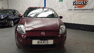 Fiat Punto 1.4  BENZ 1.368CC 57KW 77PK picture 2