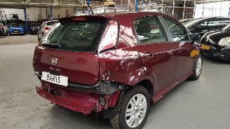 Fiat Punto 1.4  BENZ 1.368CC 57KW 77PK picture 4