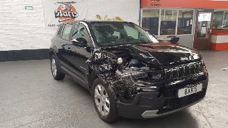 krockskadad bil auto Jeep Avenger 54 KWH SUV  AUT ELEKTRISCH  115KW 156 PK FWD 2024/1