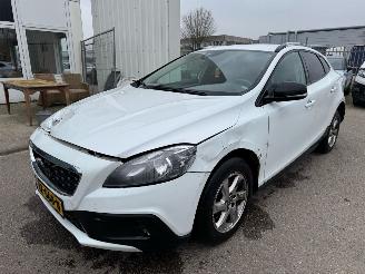Avarii autoturisme Volvo V-40 Cross Country 1.6 D2 AUTOMAAT Kinetic BJ 2013 281.385 KM 2013/12
