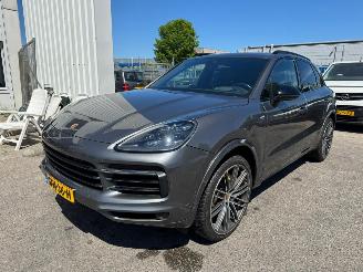 Unfallwagen Porsche Cayenne 3.0 2019/1