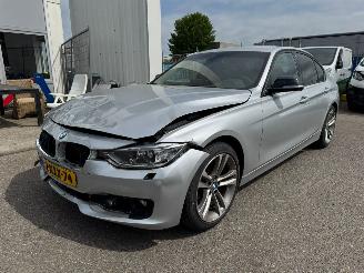 Unfallwagen BMW 3-serie 320i EfficientDynamics Edition High Executive BJ 2013 107.191 KM 2013/8