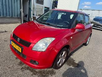 damaged passenger cars Suzuki Swift 1.3 4Grip Exclusive awd 4x4 2006/9