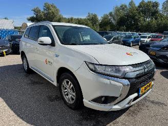 Mitsubishi Outlander 2.4 PHEV Pure AUTOMAAT picture 6