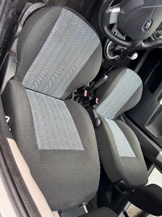 Ford Fusion 1.4-16V Futura BJ 2006 176.782 KM picture 9