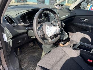 Renault Scenic 1.3 AUTOMAAT TCe Intens BJ 2019 82.036 KM picture 12