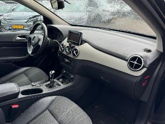 Mercedes B-klasse 200 Ambition BJ 2012 141.528 KM picture 11