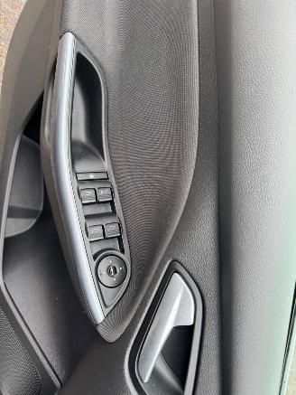 Ford Focus Wagon 1.0 EcoBoost Titanium BJ 2013  148.985 KM picture 15