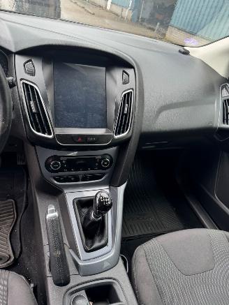 Ford Focus Wagon 1.0 EcoBoost Titanium BJ 2013  148.985 KM picture 14