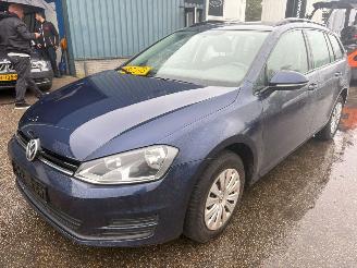 Damaged car Volkswagen Golf 1.6 TDI AUTOMAAT  Trendline 2013/11